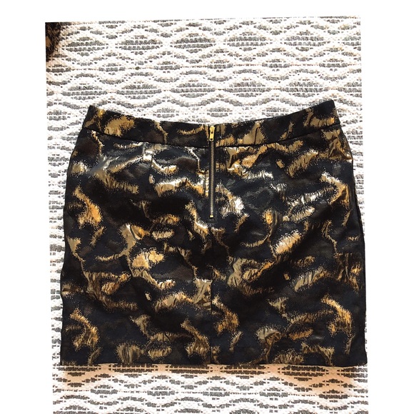Black and Gold Mini Skirt - Picture 1 of 3